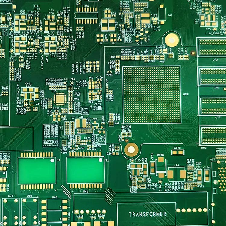 PCB 제조는 핵심 특성을 통해 전자 산업 발전을 어떻게 지원합니까?